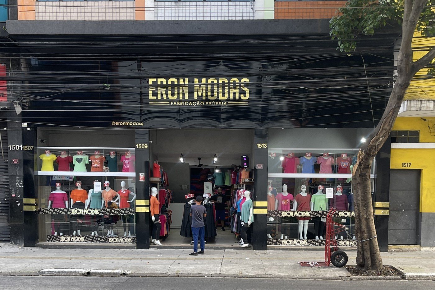 Loja Eron Modas na Rua João Teodoro, Brás - atacado e varejo de moda feminina